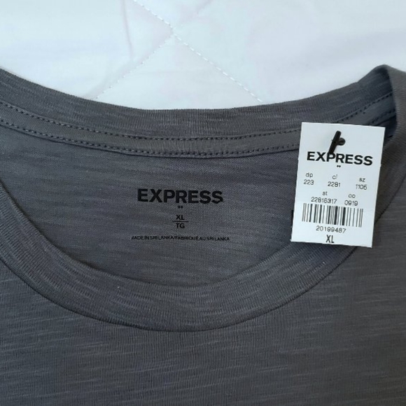 *NEW* Express Men Gray Exp NYC Box Graphic - Picture 2 of 3